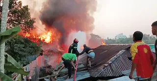 রাঙামাটির পাবলিক হেলথ এলাকায় আগুনে ৭ বসতঘর পুড়ে ছাই